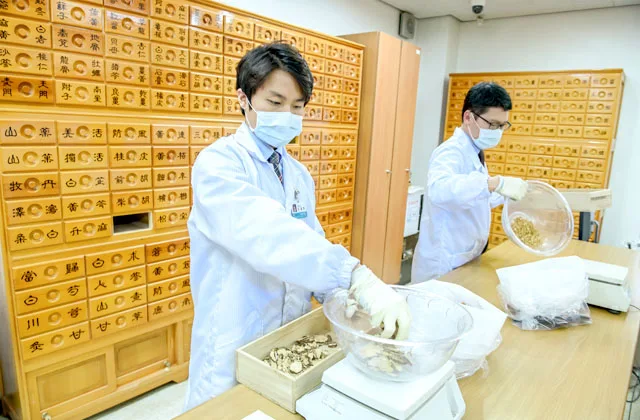 使用药房磅秤